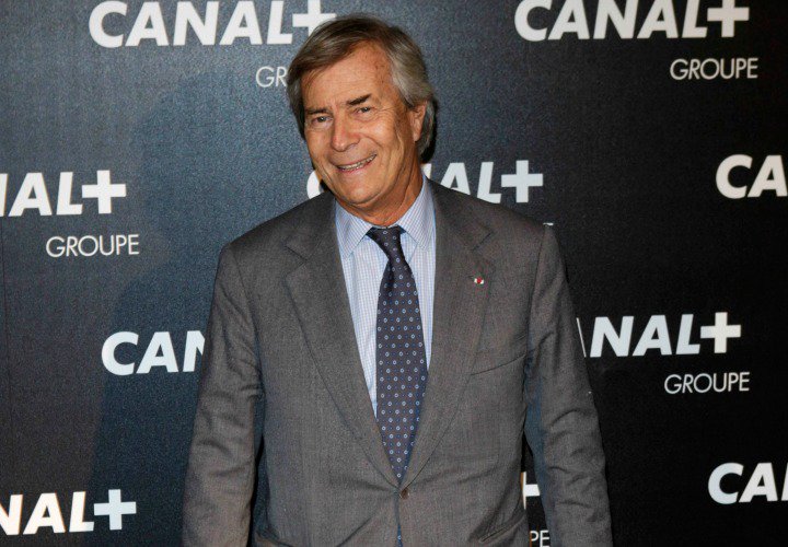 lesinrocks's tweet photo. Bolloré quitte la présidence de Canal+ et intègre son fils au conseil de surveillance https://t.co/pQxp9c8N6W https://t.co/503uOdCEtc