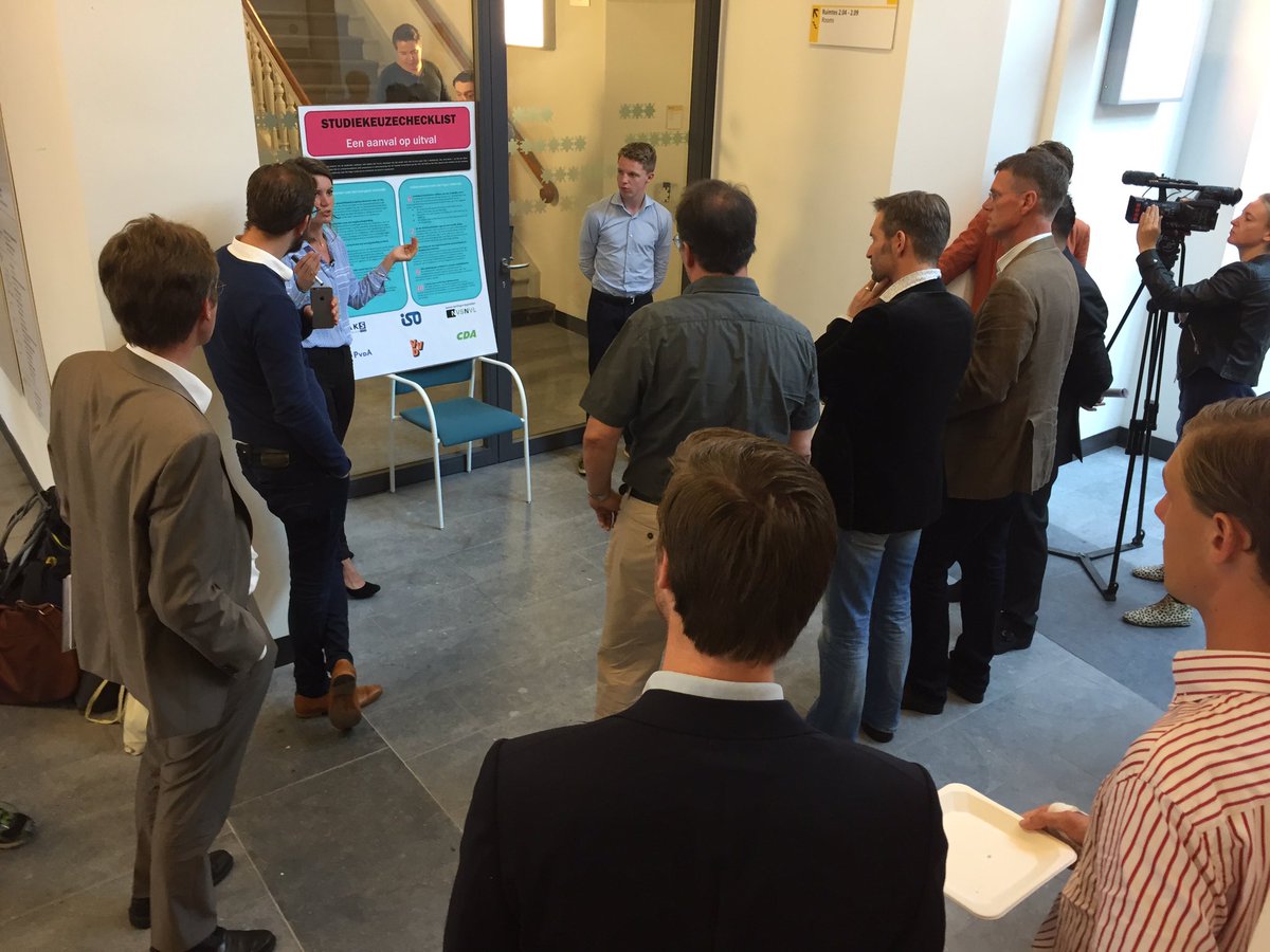 michellejansen8's tweet photo. ISO presenteert 'Aanval op uitval', @UniUtrecht best practice met opzet matching, op matchingsdag Rechten https://t.co/EQzXmxtti6
