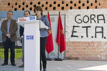 #diotenez pintada hau UPNk egin zuen, propio. Santiago Cerverak hala dio behintzat... gerindabai.blogspot.com.es/2016/06/recuer…