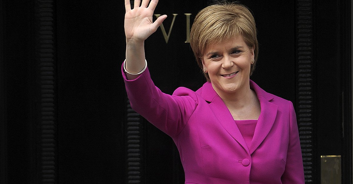 POLITICOEurope's tweet photo. Scottish First Minister Nicola Sturgeon: Second independence referendum now “highly likely”  https://t.co/CnGruKb8HB https://t.co/PlIxbqq8Js