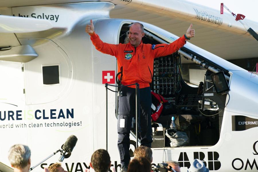 Solarflugzeug überquert Atlantik und landet in Spanien to.welt.de/AqQM2EO