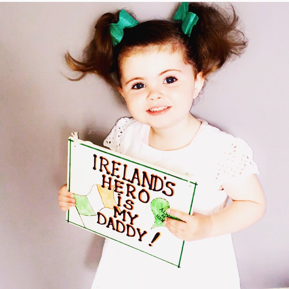 Kerrie_Harris's tweet photo. DADDYS GIRL🍀⚽️💚 https://t.co/xGqufS1XXg