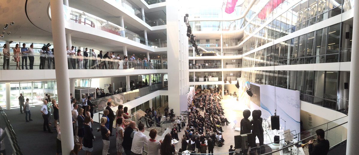 BuschRo's tweet photo. Opening #NewSiemensHQ, highest energy efficiency and - 90% CO2 emission vs old HQ = one step to #CO2neutral by 2030! https://t.co/8srQ9WRfeW