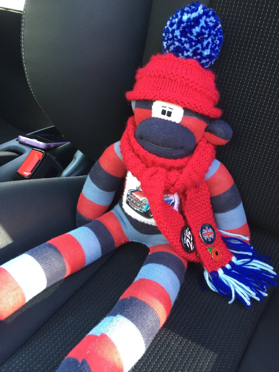 M4HMonkey's tweet photo. Some numpty 👉🏼@MiniforHeroes FORGOT ME!!! 😡 #SeriousShitThrowing 
At least the other human remembered #Fuming 🙈💩💩 https://t.co/5HzvHg4jOh