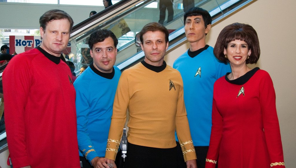 Numerama's tweet photo. 10 règles strictes à suivre pour réaliser une vidéo Star Trek - https://t.co/vnAYFEqCTV https://t.co/zwbGQkqgkw