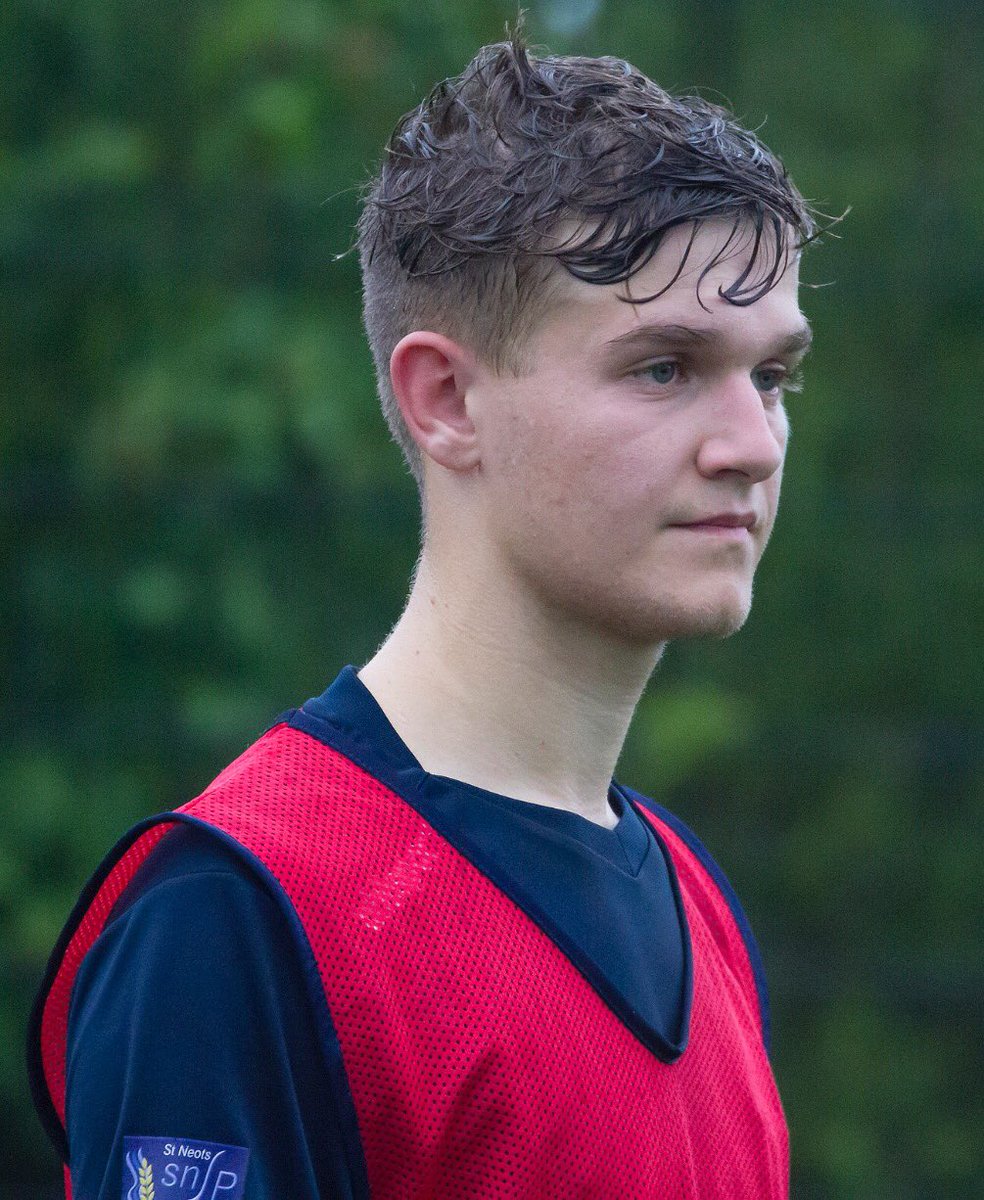 SNTFCAcademy's tweet photo. Zak scholar training with 1st team don't worry Zak we won't mention Tuesday nights pasta https://t.co/7SkOHQfBdQ