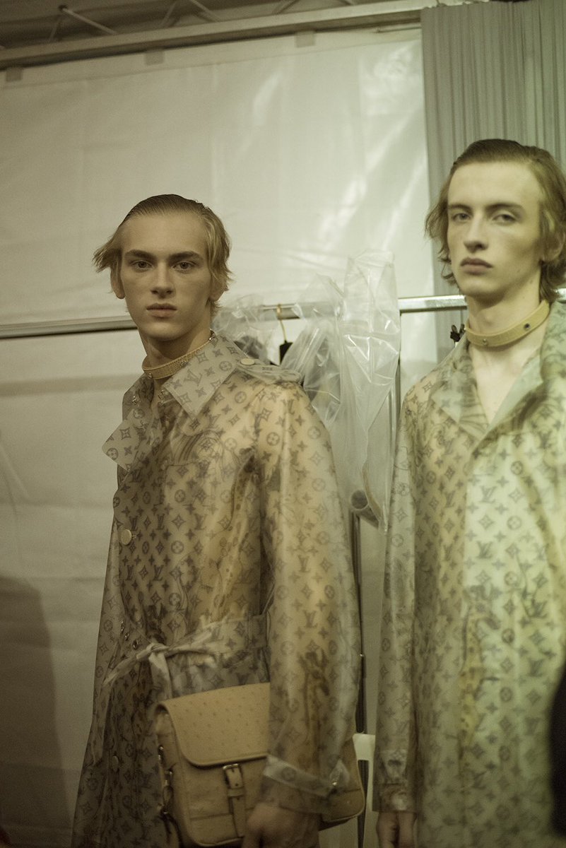 Brilliant @LouisVuitton Mens SS17 backstage by #FernandoUceda for LOVE tinyurl.com/jd2x6m5