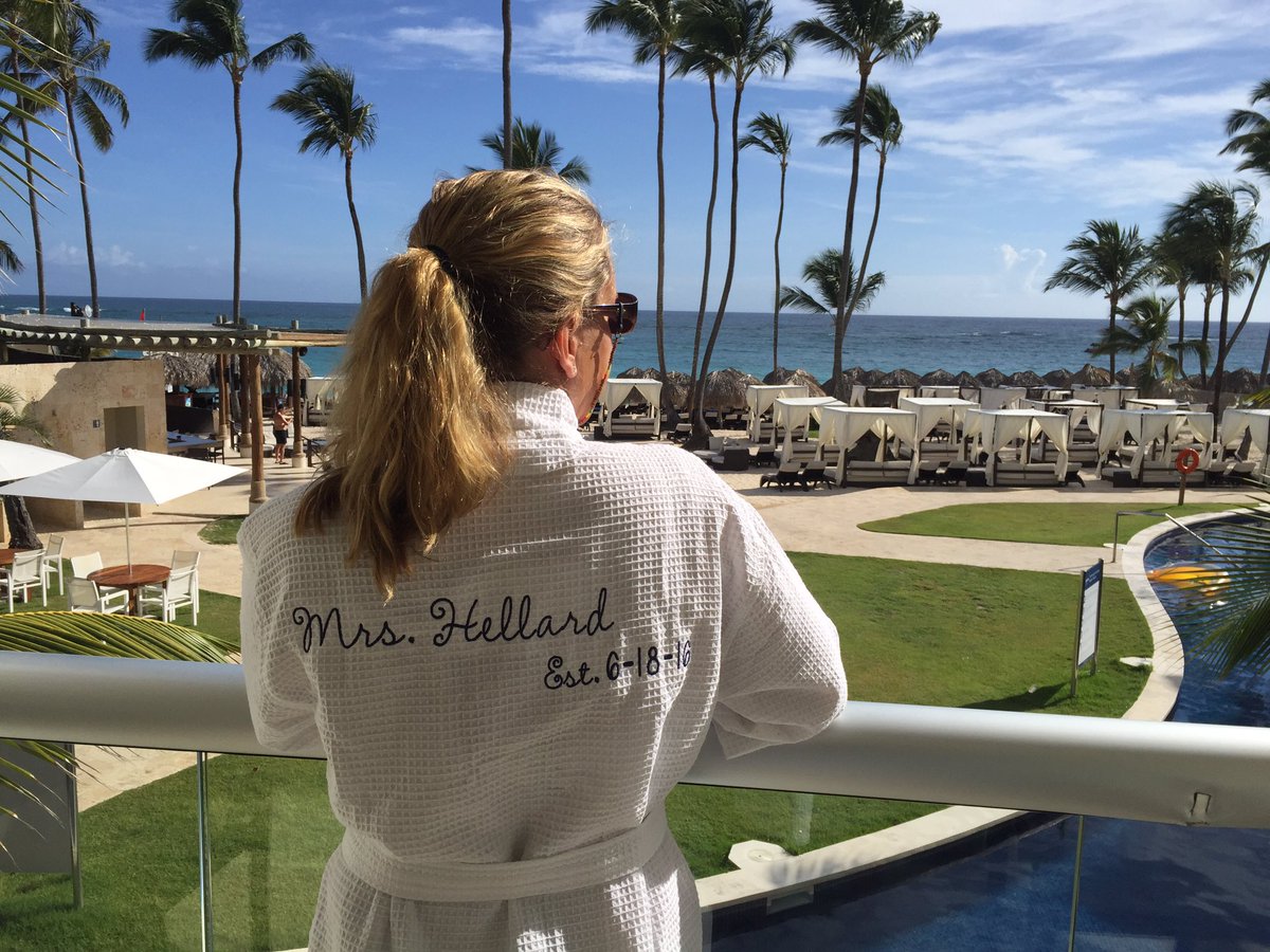 Harrison5thGrd's tweet photo. @KristieHEnnis beautiful picture!!! We are honeymooning in Punta Cana! Similar view here!! #paradise #Royallton https://t.co/mA8eiYWxOH