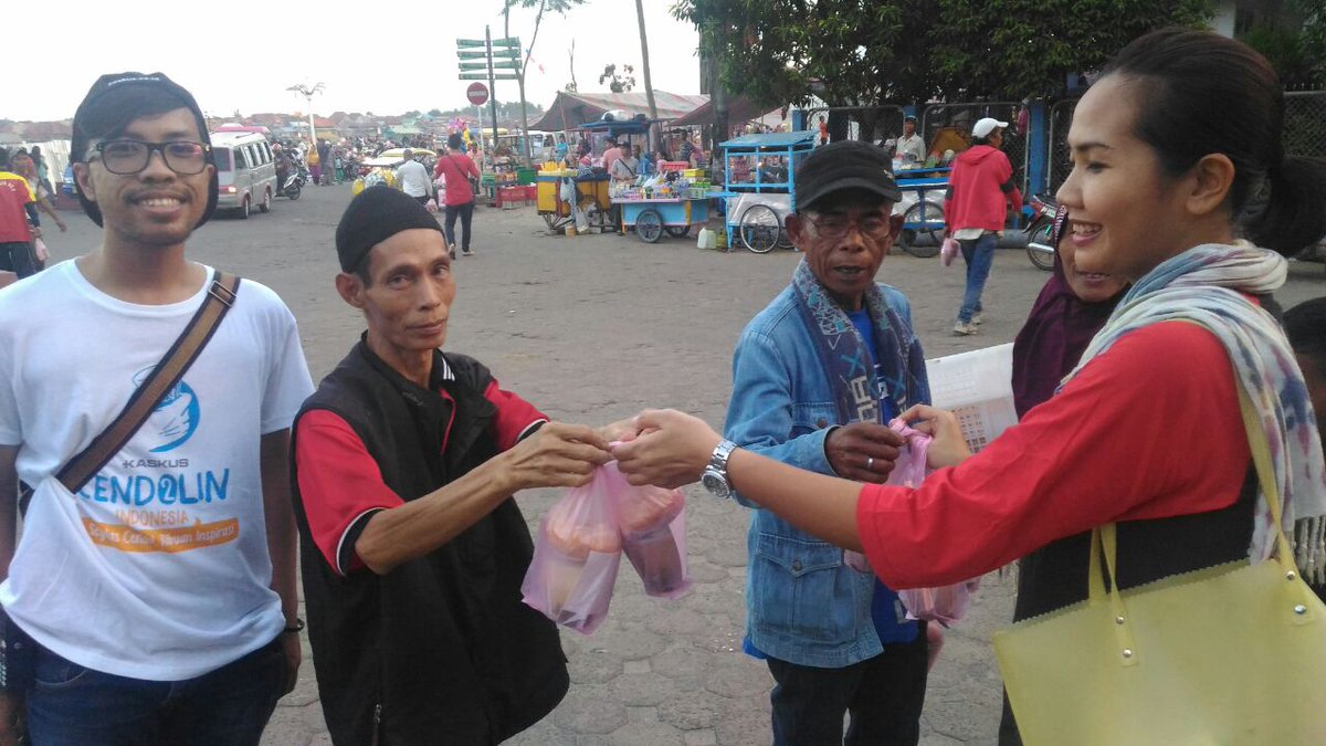 AboutPalembang's tweet photo. Suasana #KASKUSCendolin @KaskusRegPlg di BKB sore tadi #RegPalembang | pic by @miera_niezz https://t.co/tbHiutJ6UH