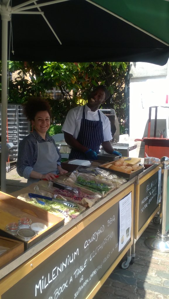 candiceswebber's tweet image. Loving the sunshine &amp;amp; BBQ at @TheRefectorySC with coast-to-coast beer @Southwarkcathed @deansouthwark @elioruk