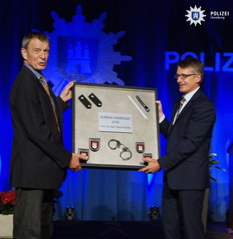 CltwQ8RXEAAIJ4t?format=jpg&name=small