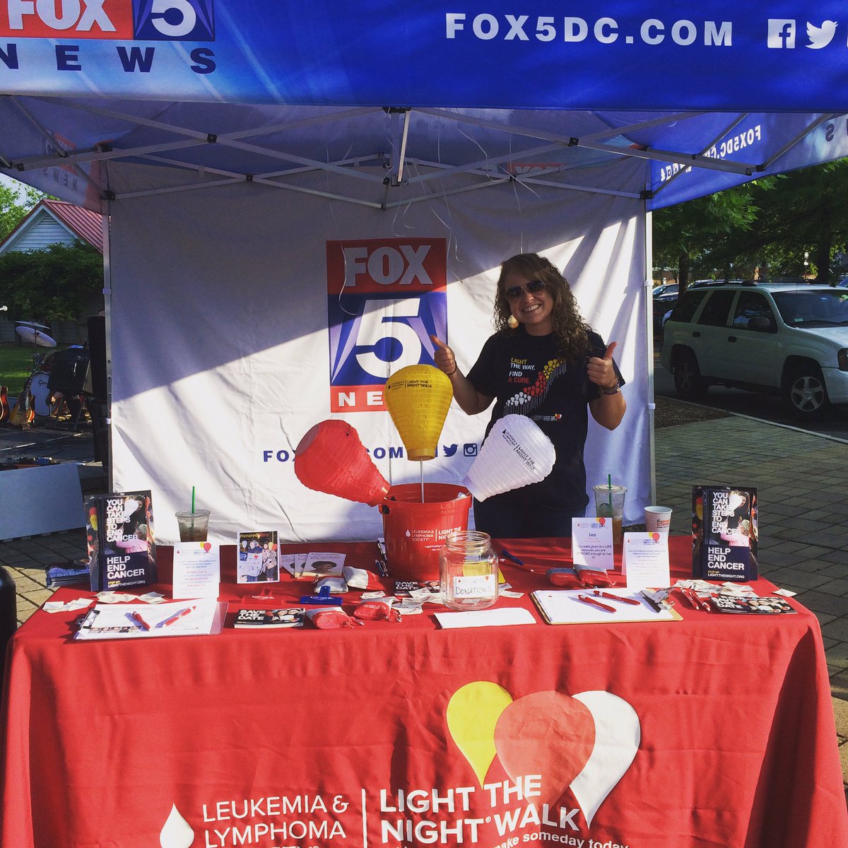 LightTheNightDC's tweet image. Posted in Vienna Town Green with @fox5dc this morning to promote #LightTheNight! Come see us! #SomedayisToday