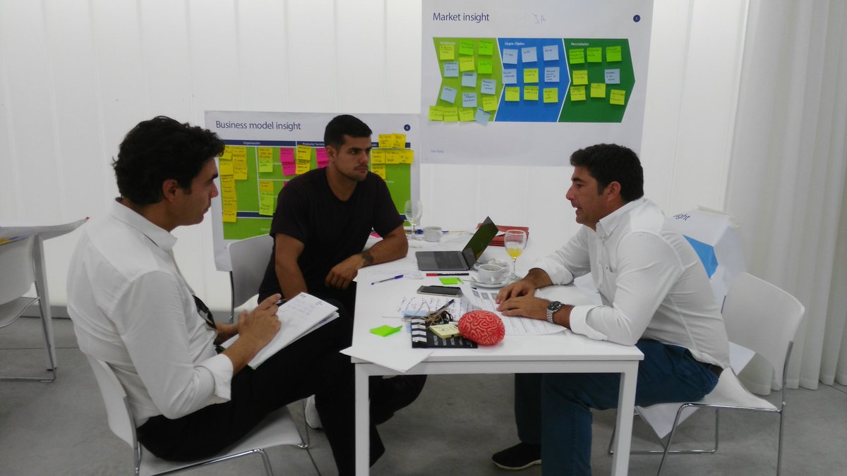 FITCanarias's tweet photo. Agradecemos la colaboración de Juan Carlos de León, Gerente de @GFedola, como #MENTOR en #InnovationFastTrack https://t.co/iWH67L5Z5a