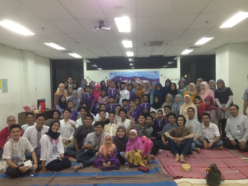 Alhamdulillah acara bukber Teknik industri Al azhar telah berjalan dgn lancar! Terimakasih atas partisipasinyaa🎉🎉
