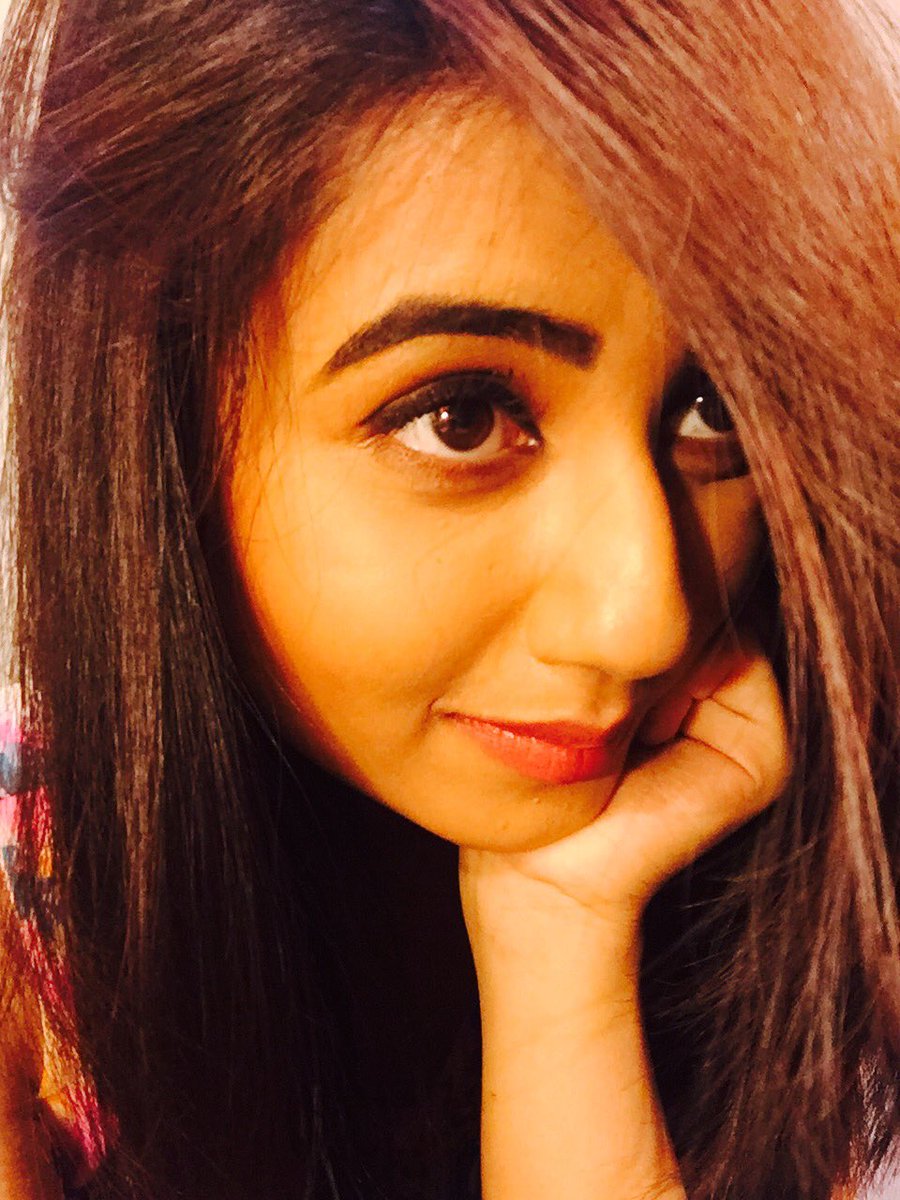 Iamswastika's tweet image. We're all pretty bizarre. Some of us are just better at hiding it, that's all...

#workcalling 💁🏻 Goodnight Friends!