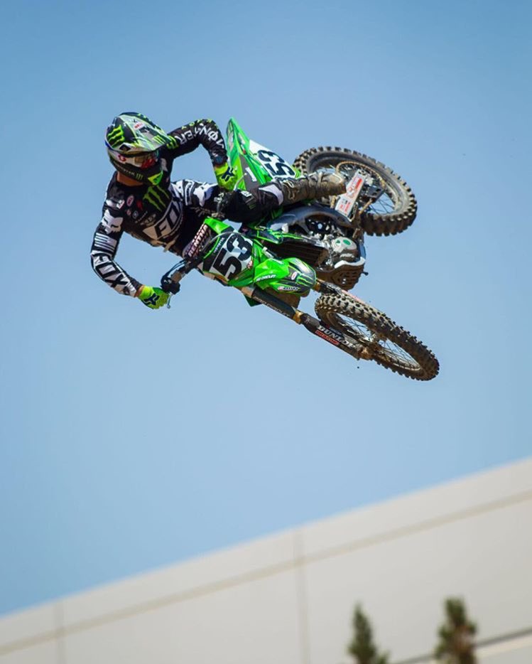 STGMX's tweet photo. Looking forward to seeing white backgrounds &amp; what the 5️⃣3️⃣can do in the premier class | 📷 : @Phantasosmedia https://t.co/gaDgA5UkaF