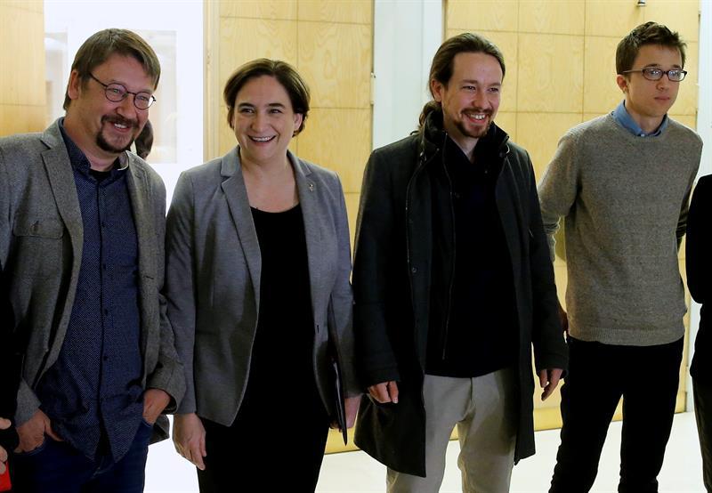 DailuzOlga's tweet photo. @PodemosStboi.@noticiasalb.@ManuelaCarmena.@syriza_es.#EuropaSocial.#SÍ.#BrexitM4.#EnMarea.#arribaloscorazones.#26J https://t.co/TfooYecoZu