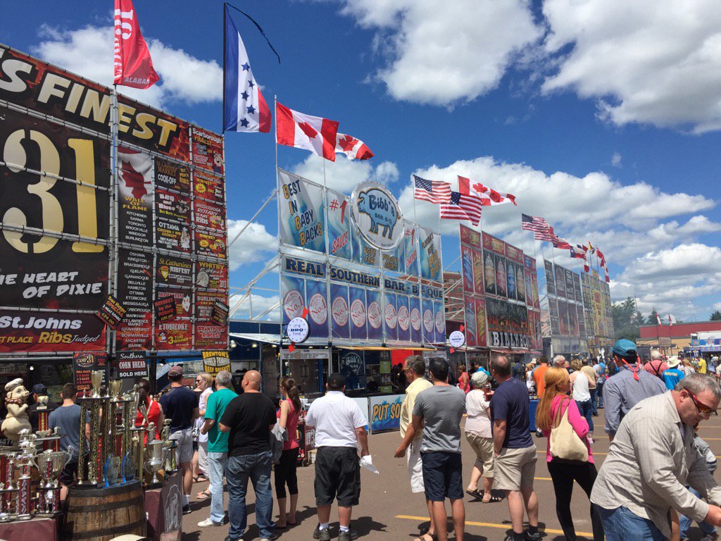 #LunchTime #RibTime <a href="/RibFestMoncton/">RotaryRibfestMoncton</a> #Moncton
