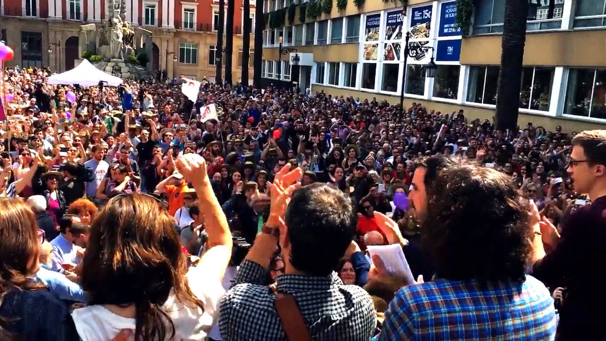 DailuzOlga's tweet photo. @PodemosStboi.@noticiasalb.@ManuelaCarmena.@syriza_es.#EuropaSocial.#SÍ.#BrexitM4.#EnMarea.#arribaloscorazones.#26J https://t.co/ylomq6J2ii