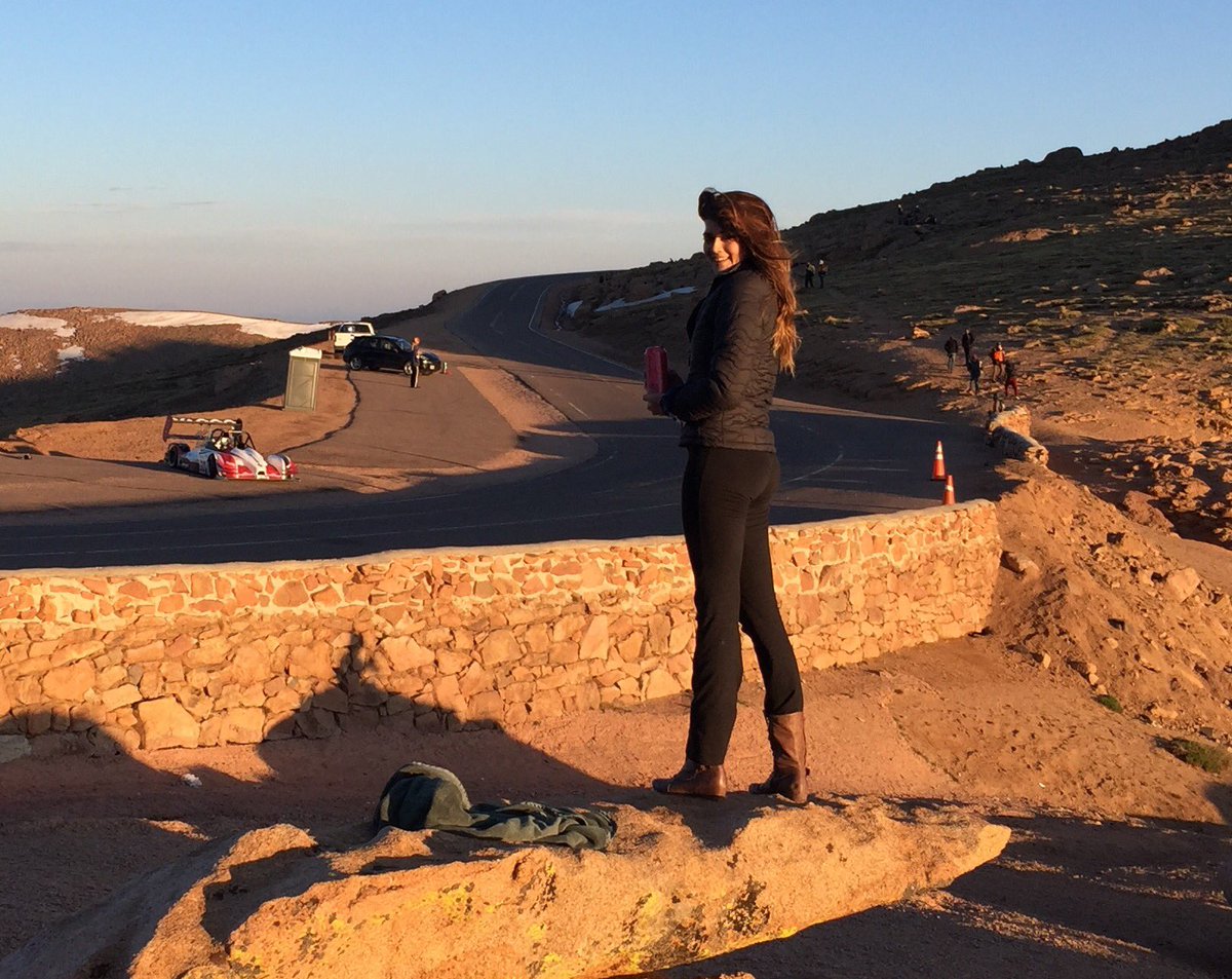 z33_babe's tweet photo. Chilling with @RomainDumas at 13,000ft watching the Race to the Clouds #PikesPeak https://t.co/3O124vCSwf