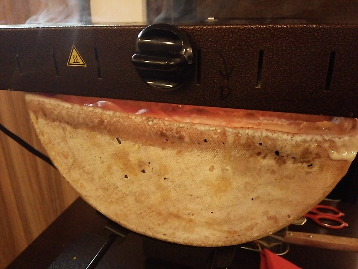 Kapibara1210 昨日は友達とラクレットを食べに行ってきました チーズのとろとろ感最高っ ラクレット チーズ大好き 宮崎県延岡市 ビストロマルハチ Kapibara1210 昨日は友達とラクレットを食べに行ってきました チーズのとろとろ感最高っ ラクレット チーズ大好き 宮崎県延岡市 ビストロマルハチ