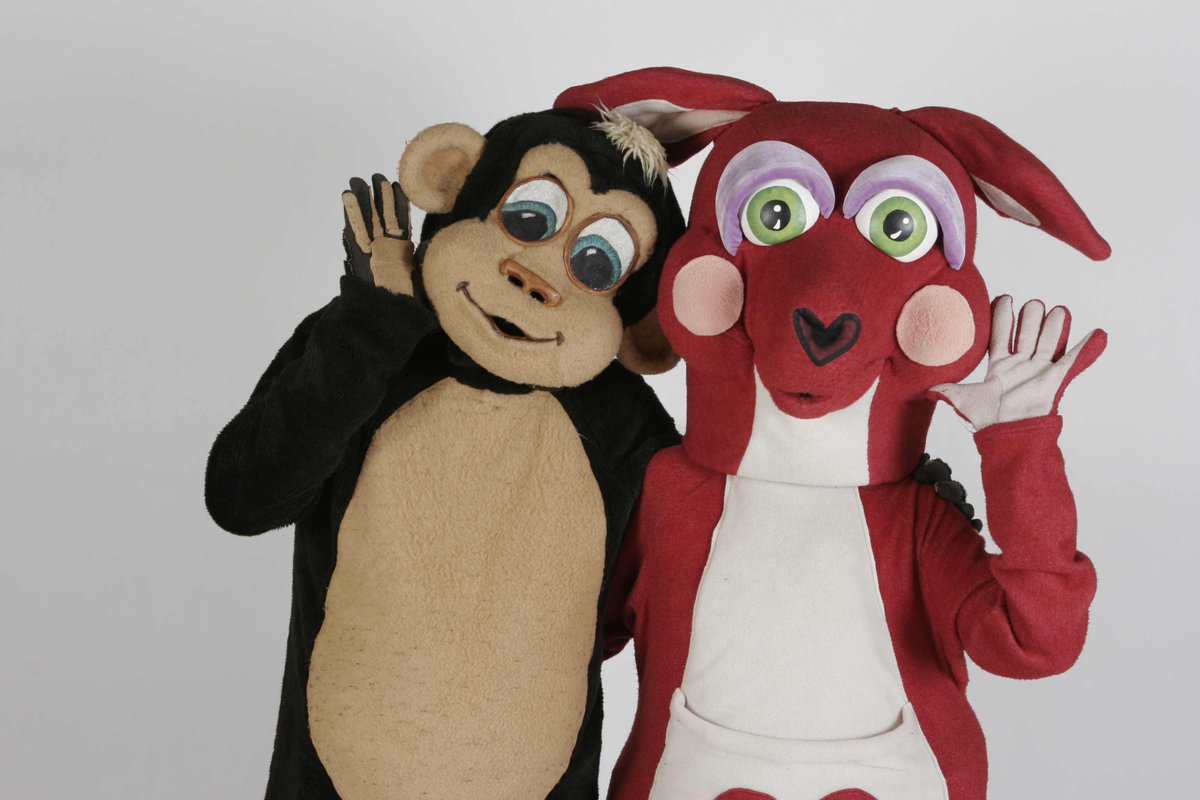 MusicwithMarnie's tweet image. Join Me &amp;amp; My Characters this Sunny Sunday at @GreekDay 12:15 &amp;amp; 2:15 greekday.com/event-info/ #YVREvents #GreekDay