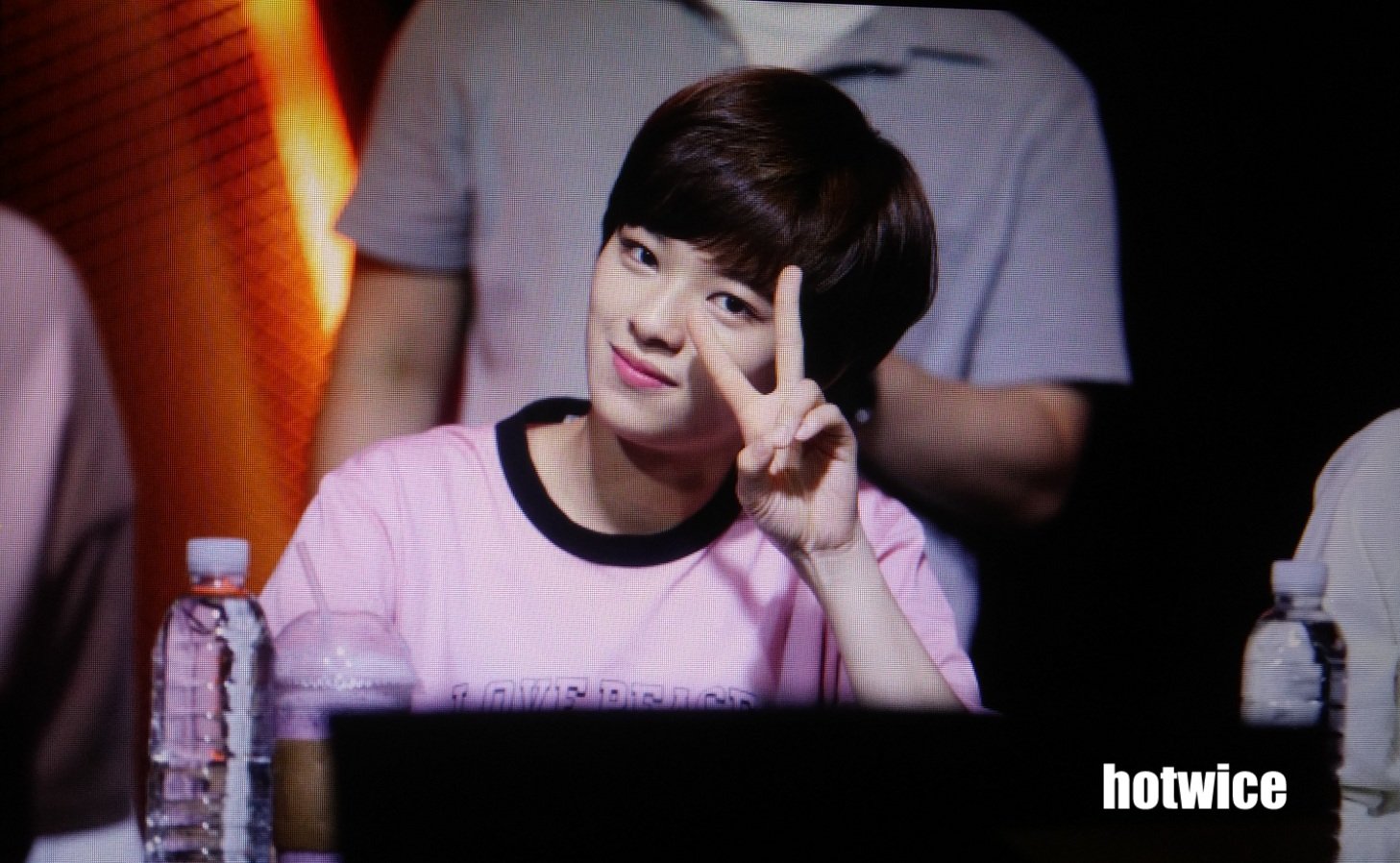 Clu6_uRUgAAtaTH.jpg:large