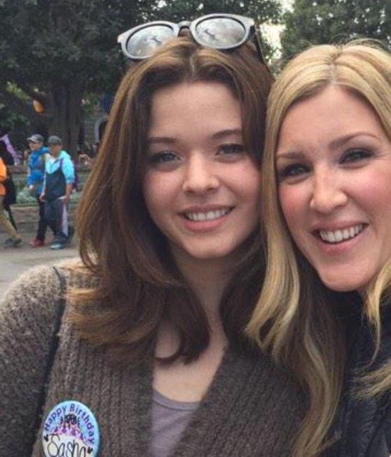 Bornthisselm's tweet image. Brunette Sasha please 😍 #SaveAli #EmisonIsEndgame