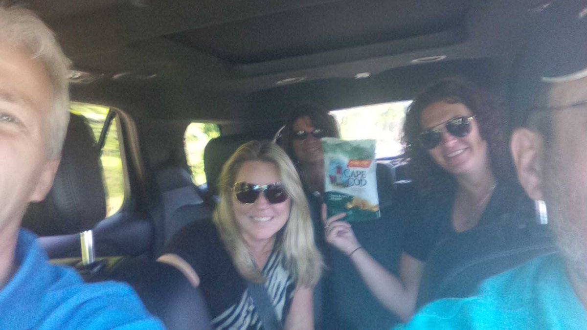 ChefGuysBlendz's tweet photo. #roadtripchip #capecodkettlechips #defleppardconcert. =D https://t.co/SMkPwKqHj2