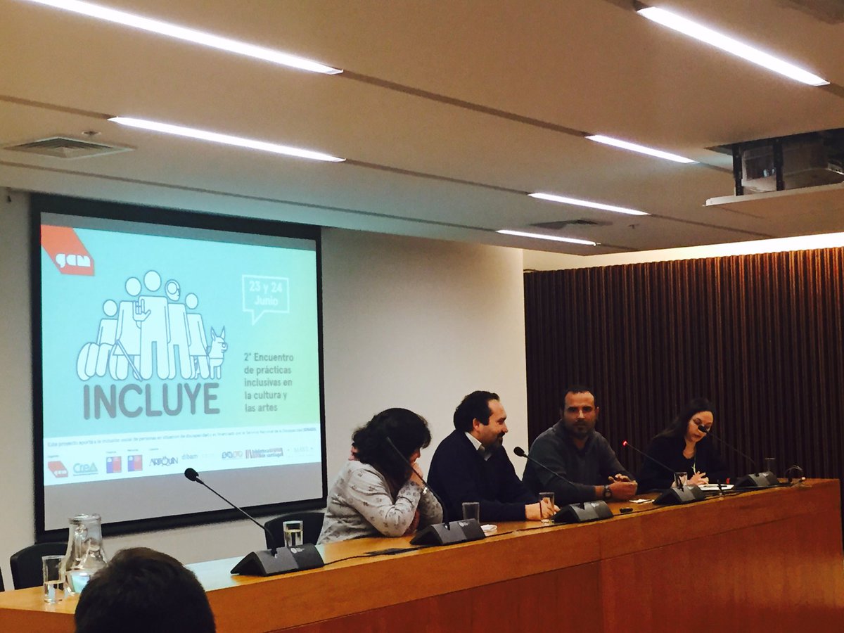 centroGAM's tweet photo. "Lo vemos extremo porque no convivimos. Eso hay que romper", dice Raúl de la Morena sobre @yes_wefuck #Incluye2016 https://t.co/DqZVf5iPSi