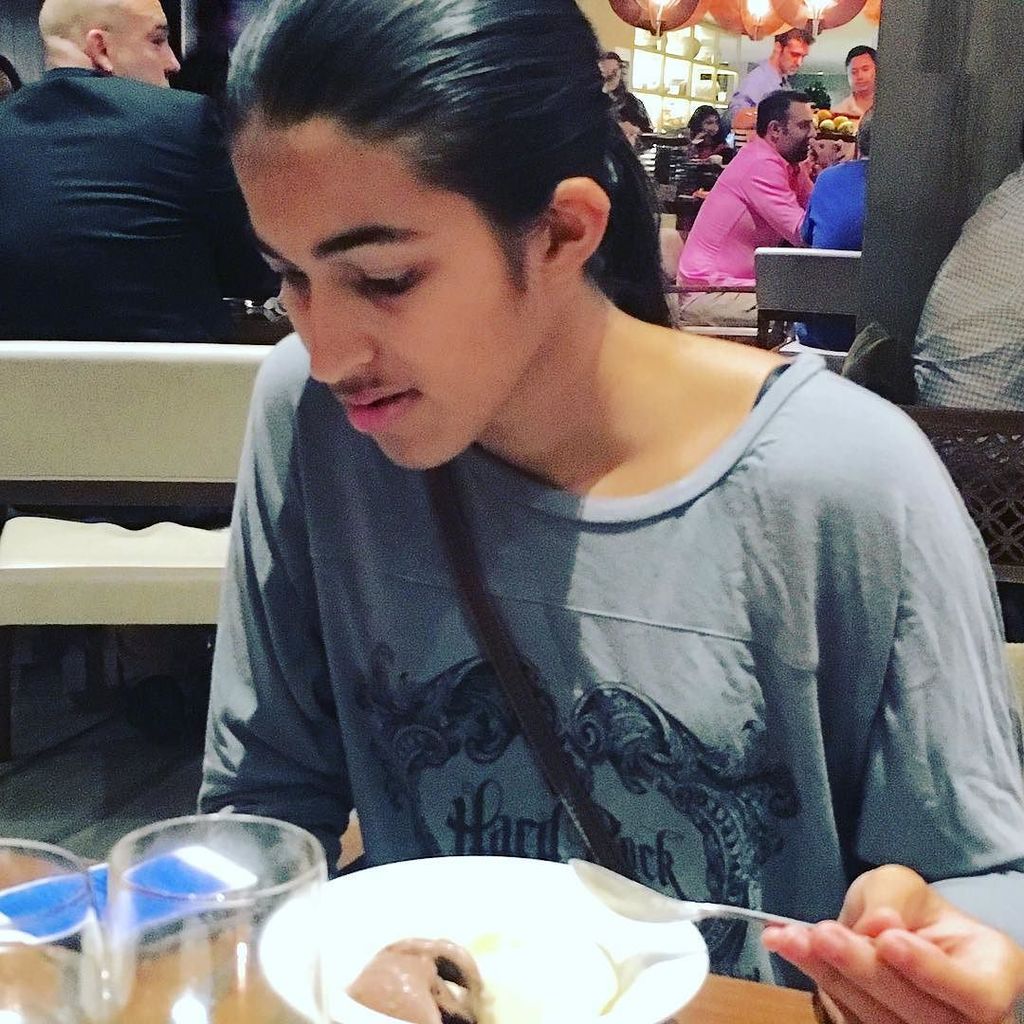 LuxuryLivng's tweet photo. Little diva @tesorodubai - breaking fast #ShereenShabnam #Writer #EditorInChief #EditorInC… https://t.co/vNBoSusCmM https://t.co/4hS3vivusP