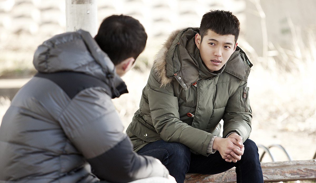 "비밀과 거짓말"-김형석 영화 저널리스트-살인사건의 거짓 목격자 역을 의뢰 받은 '완주'를 통해 보여지는 침묵과 거짓에 대한 이야기! 김진황...