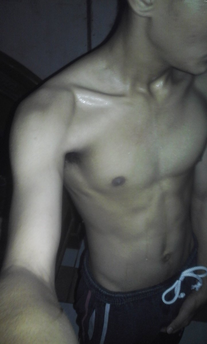 shiawase_W4's tweet photo. Latihannnnnnnn~ #muscleprogress #Brondongsmk https://t.co/0Tj1IQpS23