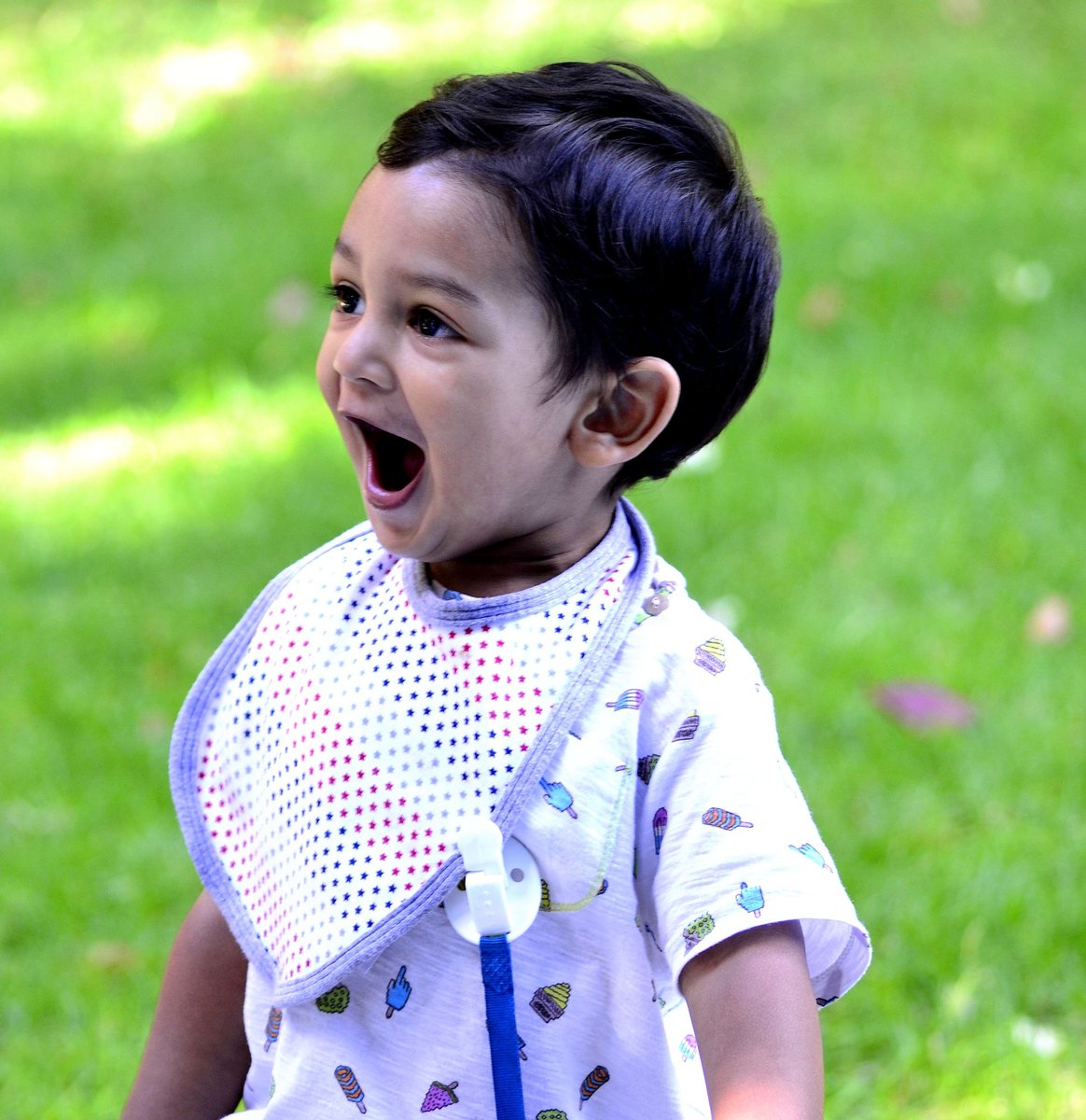 jauhara's tweet image. What! It's Friday?! #friday #behappy #theneph #myboyfriend