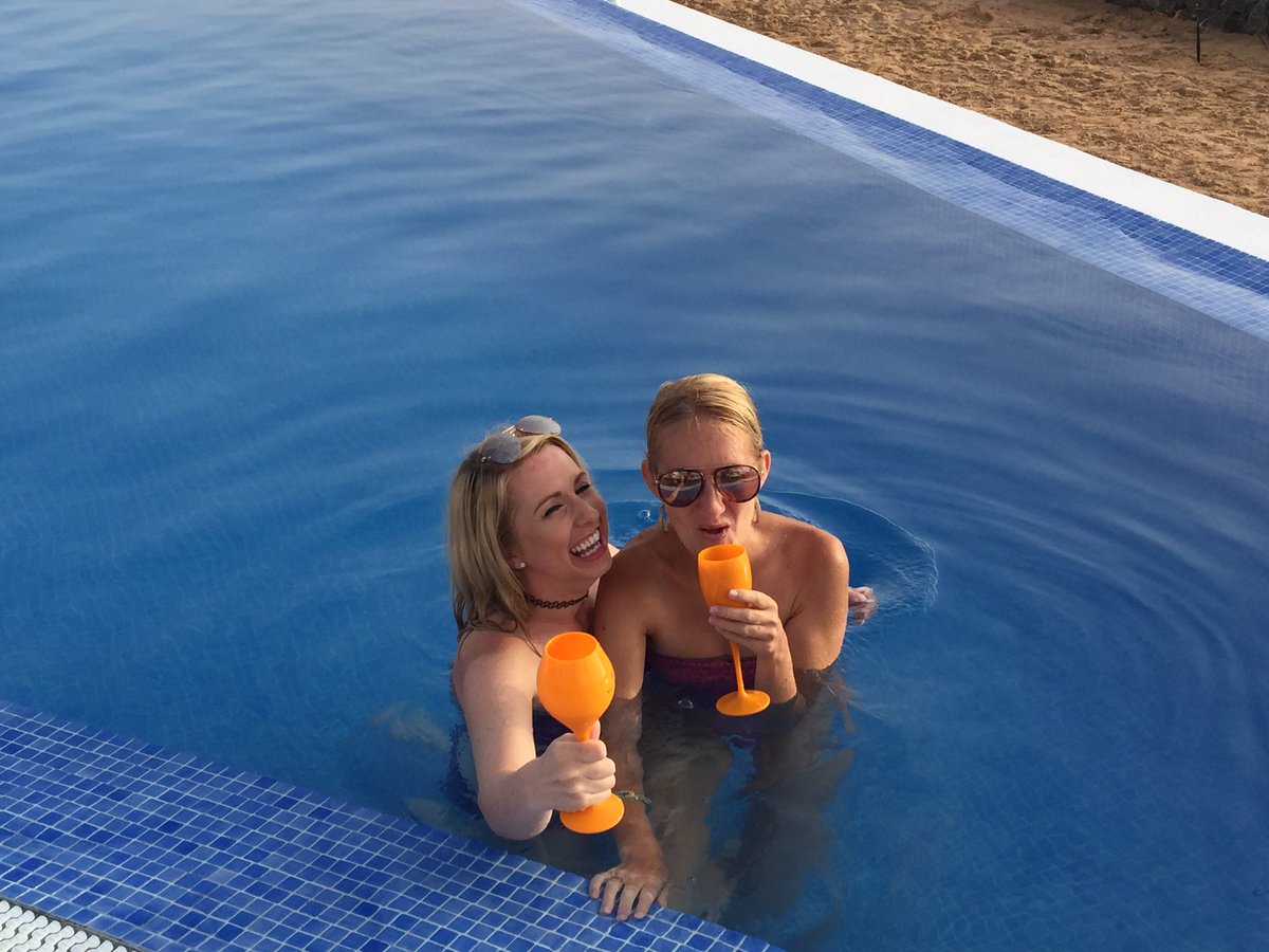 susanjdillon's tweet photo. Fantastic day at Kaluna Beach Club yesterday. Service is always outstanding! Can't wait for our next visit 😎 https://t.co/zawcTO4NBQ