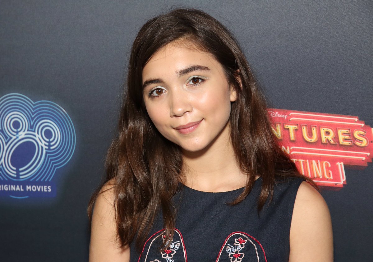 RowBlanchardSP's tweet photo. #EVENTOS: 100th DCOM "Adventures in Babysitting" Premiere, LA ~ 23.06.2016 @rowblanchard https://t.co/1ggLMyUn5x