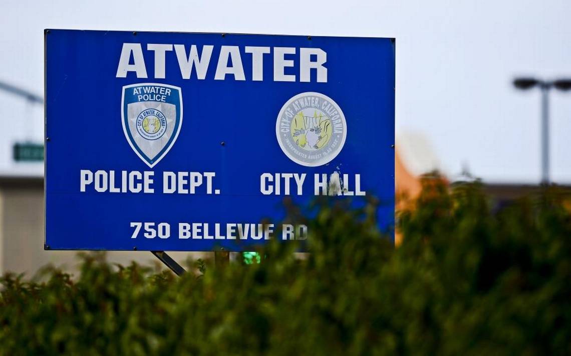 DrunkDriverNews's tweet photo. Atwater police set DUI checkpoint #CaliforniaDUI @drunkdrivernews #WhitecottonLaw https://t.co/0il7DFBhRk https://t.co/hvypZMNYWy