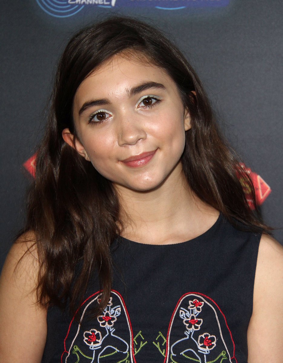 RowBlanchardSP's tweet photo. #EVENTOS: 100th DCOM "Adventures in Babysitting" Premiere, LA ~ 23.06.2016 @rowblanchard https://t.co/sB9VPzU6nZ