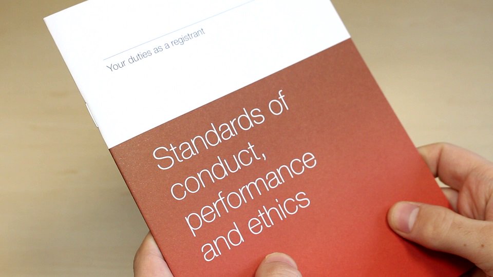The_HCPC's tweet photo. Reporting and escalating concerns: read our blog post here https://t.co/6yJ3KM9w1O #my_standards https://t.co/wlLNbCK5uJ
