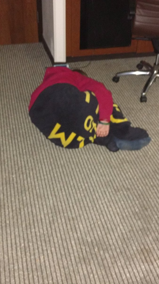 auntjanel's tweet photo. Way to fall asleep! #forward2016 #forwardsavage https://t.co/vO1J2CHj1r
