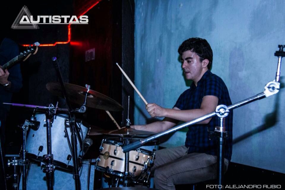 autistasmx's tweet photo. #autistas él es German y es nuestro baterista. Estaremos presentando a cada integrante. https://t.co/f2jm49gfWW