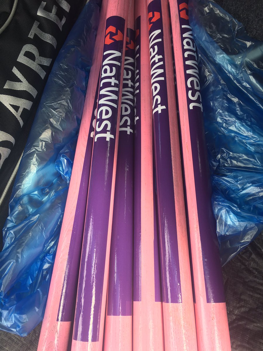LlanelliCricket's tweet photo. Thanks for the stickers @serious_sport  Stumps sanded, sprayed, stickers applied and then varnished. 👍 https://t.co/2TyuUCFJag