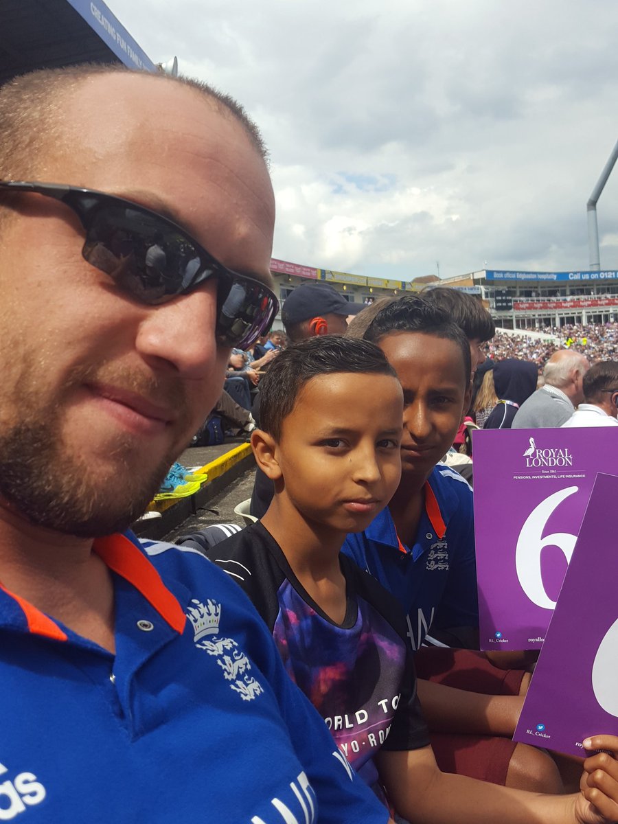 khyard1988's tweet photo. @englandcricket #EngvSl row q, Drayton Manor stand seats 14,15,16 https://t.co/An1E1ChJEJ