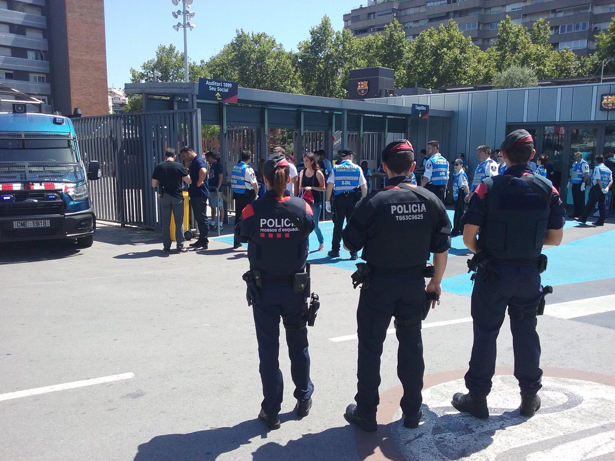mossos tweet picture