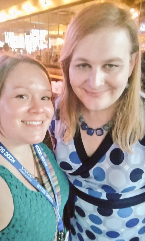 MEKergosien's tweet photo. Another great night in #KansasCity all thanks to #KCDC16! #dinedowntownkc #KCPowerAndLight #GeeksKnowHowToHaveFun https://t.co/W4slw1Enr8