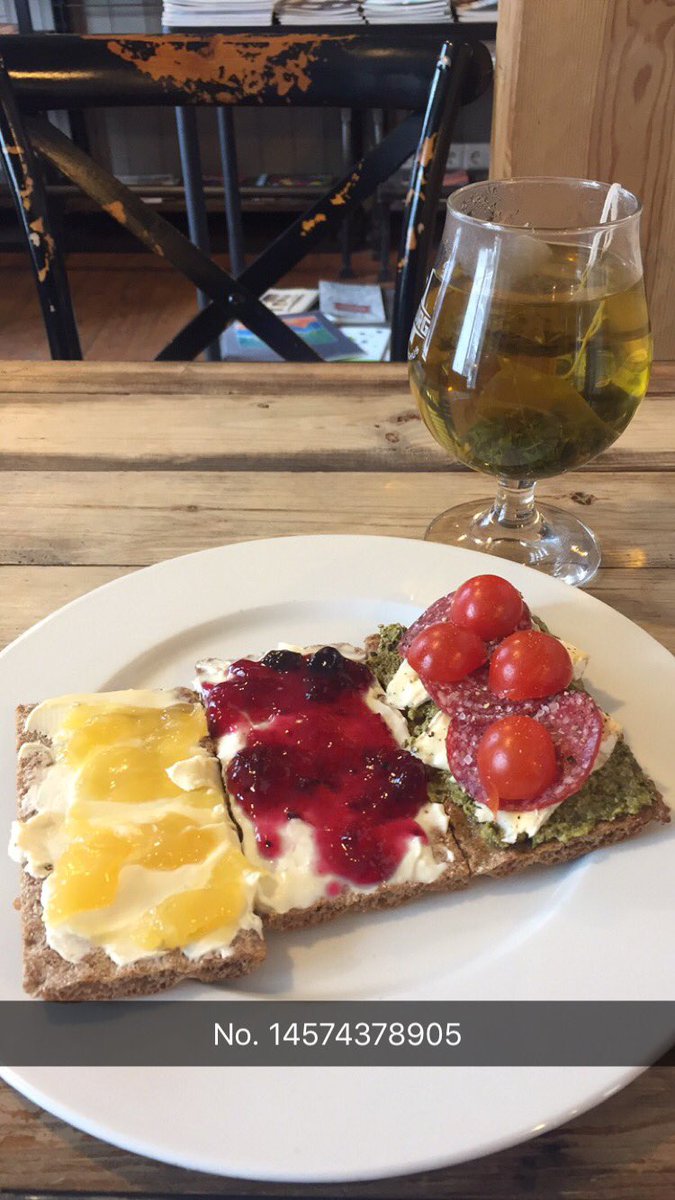 Dagur 35427183 af hrökkbrauðsáti, ég verð að taka lífið mitt í gegn. (Mynd til lystauka).