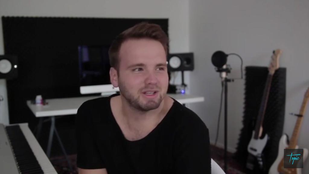 heavenlyrare's tweet photo. So krass stolz du Hast es so verdient bin von Tag1 dabei und das werde ich bis zum Ende #Topicarmy  💪🙏
@topicmusictv https://t.co/YdypCbNFTm