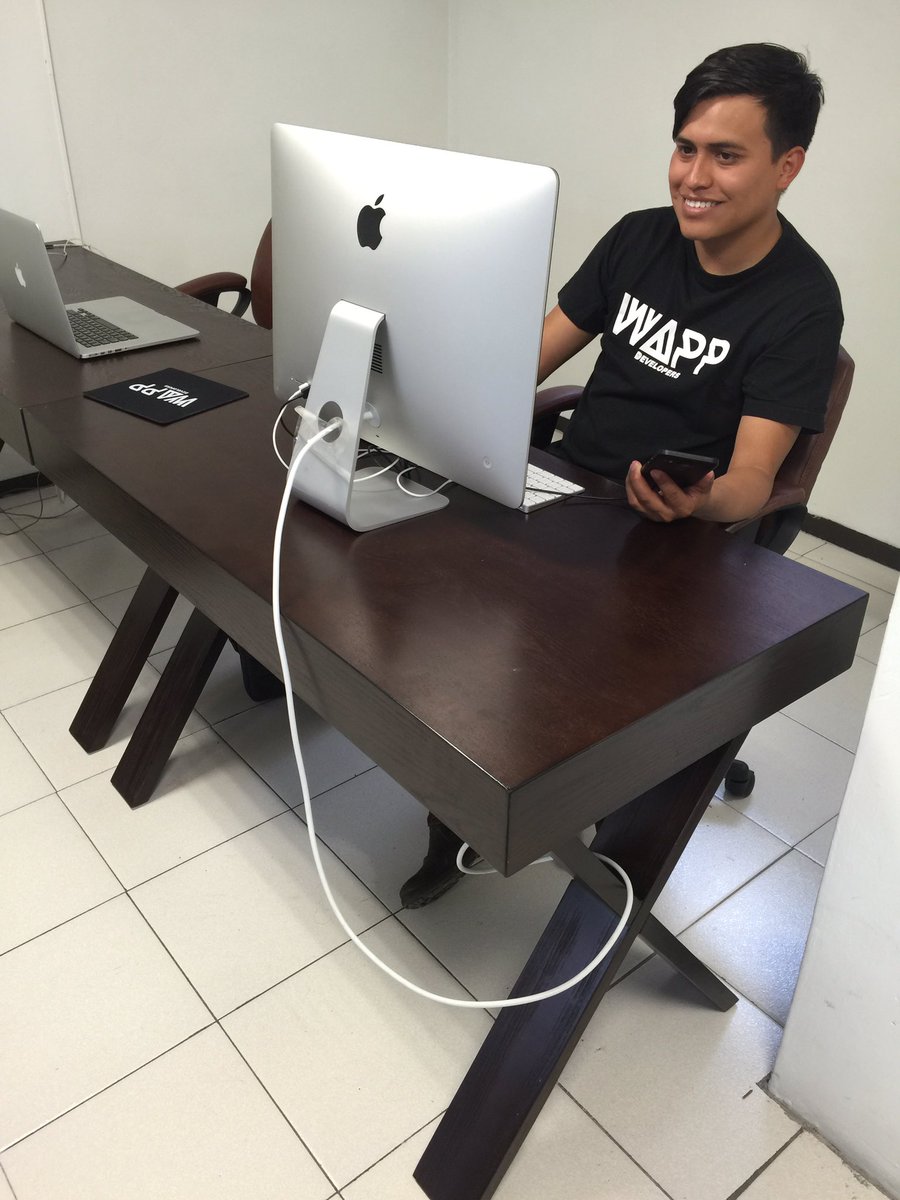 wappdevelopers's tweet image. A un par de hrs para que comience el taller gratuito de aplicaciones móviles! #SoyAlberto #SoyWappdeveloper #Taller