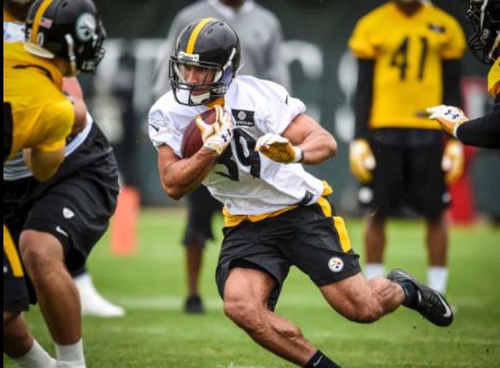 Casey_Muir1's tweet photo. Congrats to our guy and former @PennStateFball player @Bjohnson_29 on signing with the @steelers! #SteelersNation https://t.co/nOH1q5wRTo