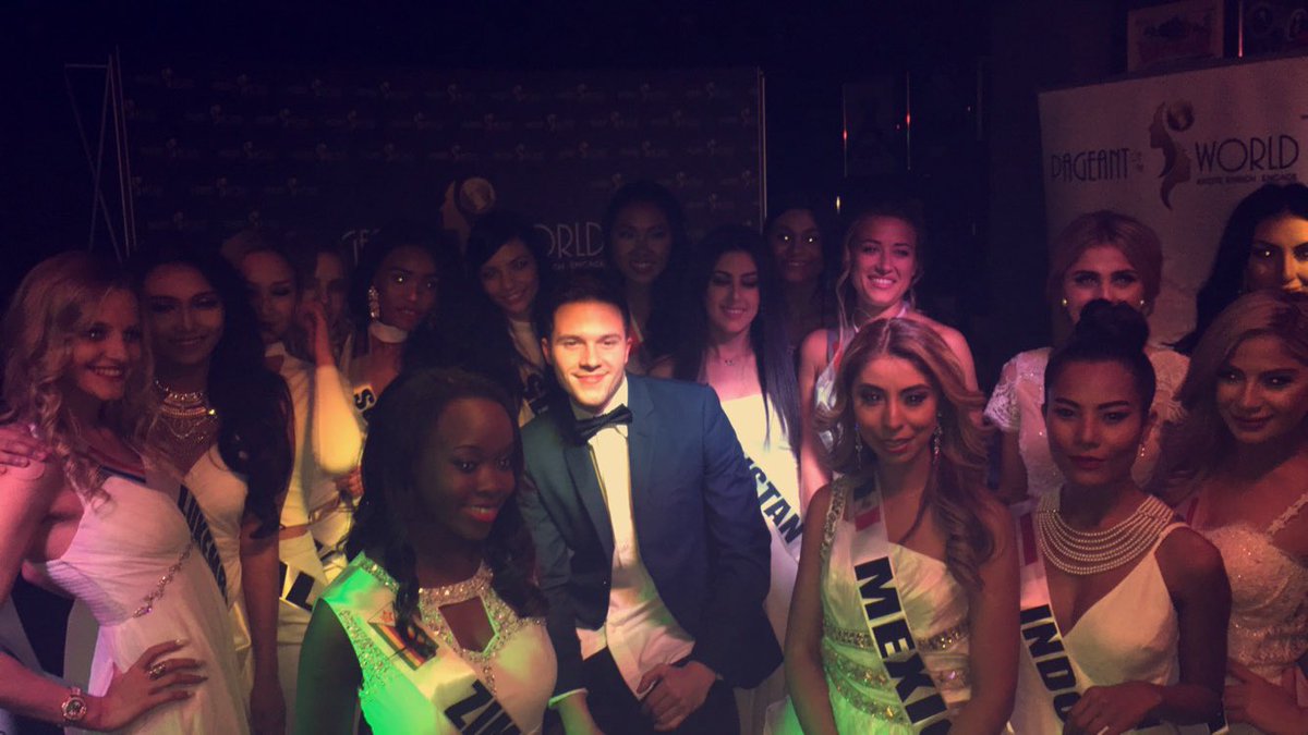 BrockJays's tweet photo. Had a great launch tonight! Check out my live stream on Facebook #pageantoftheworld https://t.co/nRPWSqeWwl